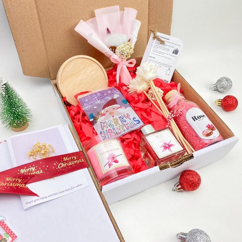 

Hampers Natal Hadiah Kado Tahun Baru Parcel Christmas Aromaterapi Gift Set Rileksasi Cod