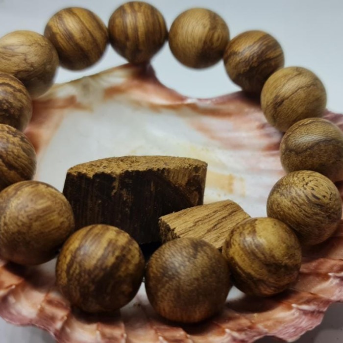 Azzatun - Gaharu Papua Ab Super Grade 100% Natural