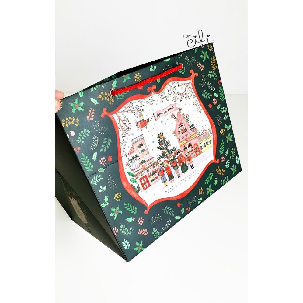 

CR - (PAPERBAG 24 x 24 x 21 cm NATAL) Paperbag tas natal christmas (ISI 10) TERLARIS