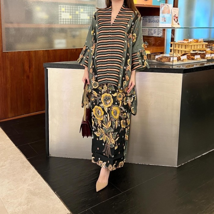 Lausboutique-Rinjanie Set-Seri Pangkoan-Setelan Batik Kebaya