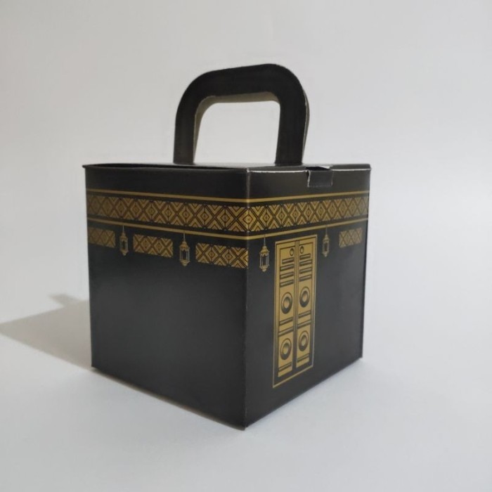 

Box Model Ka'bah Kardus Kemasan Kurma Kismis Air Zam Zam Oleh Oleh Haji dan Umroh isi 50 Pcs