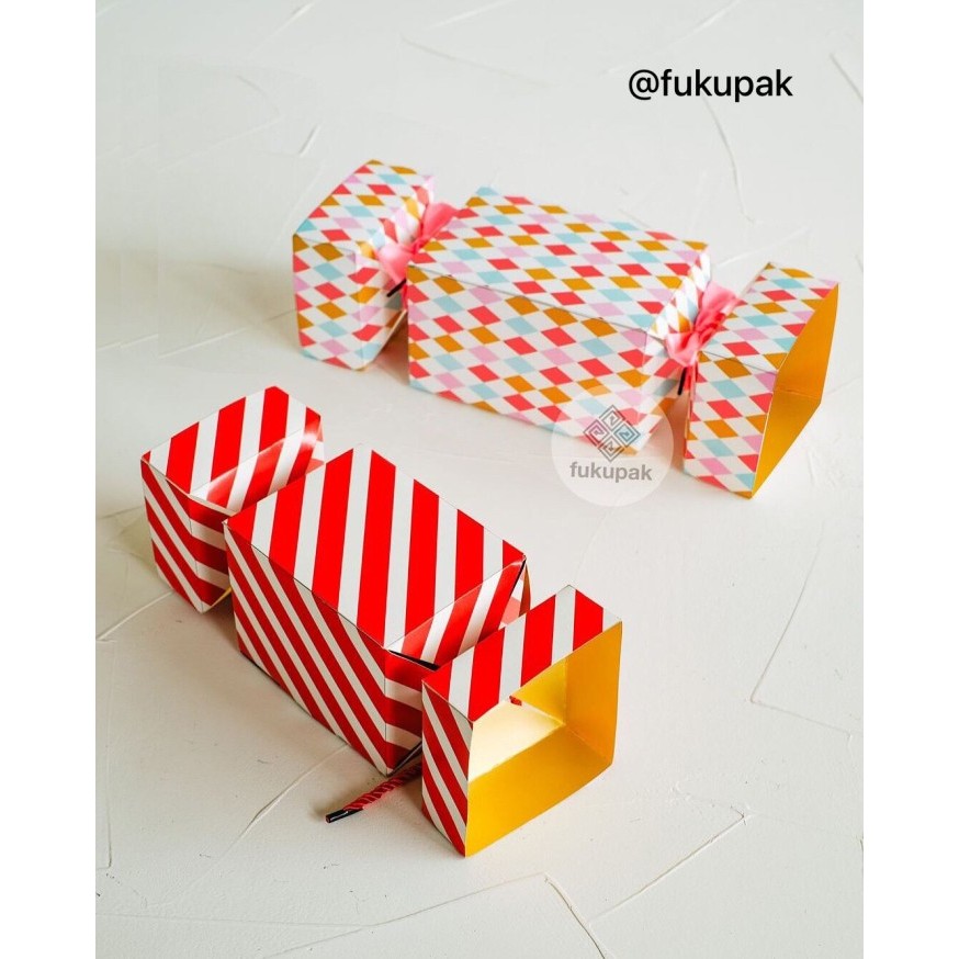 

Box Natal Bentuk Permen (10pcs) kotak cookies, jar, cake, roti, lapis