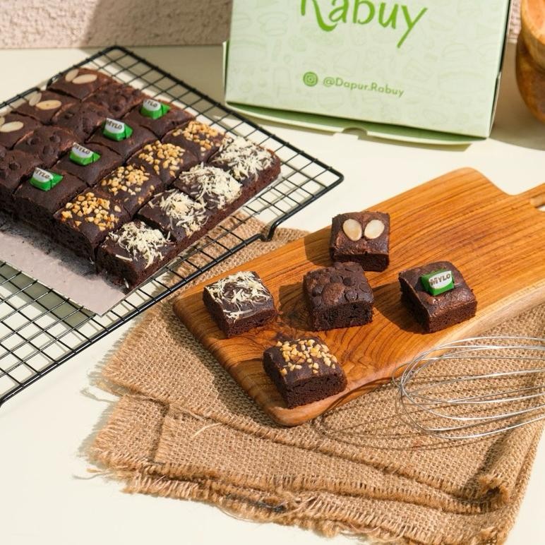 

CR - Fudge Brownie - Hampers Idul Fitri Natal Imlek Birthday TERLARIS