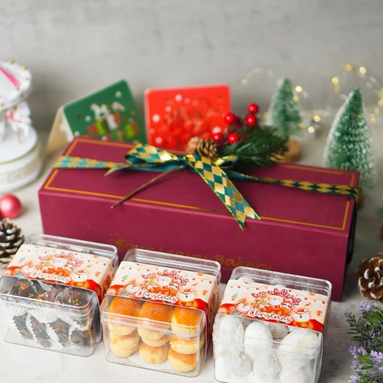 

CR - Hampers Christmas Exclusive / Hampers Christmas / Ready stock / parcel xmas / parcel Christmas / Hamper Xmas / nastar wisman / putri salju / choco cornflakes / kastangel / hardbox TERLARIS