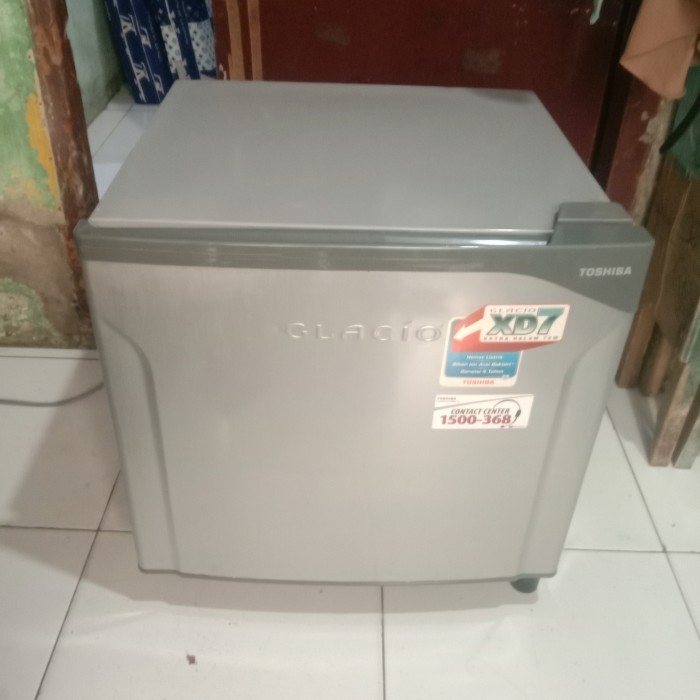 KULKAS MINI PORTABLE MERK TOSHIBA GLACIO NORMAL