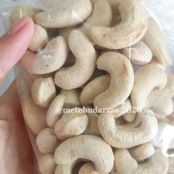 

Ready Kacang Mede Mete Mentah Super Bu Darmo Wonogiri 1000Gr