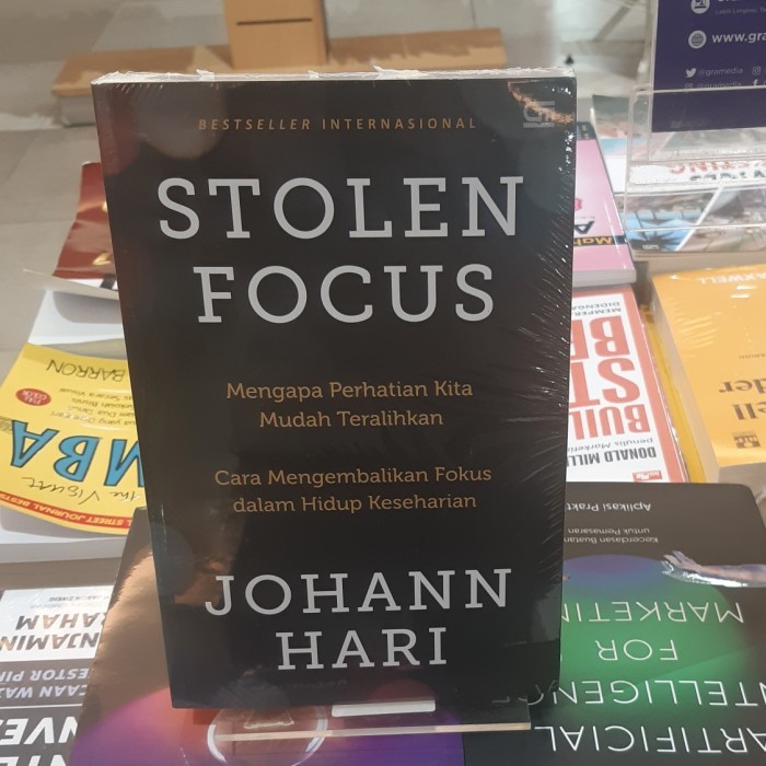 

Buku Stolen Focus Mengapa Perhatian Kita Mudah Teralihkan Johann Hari