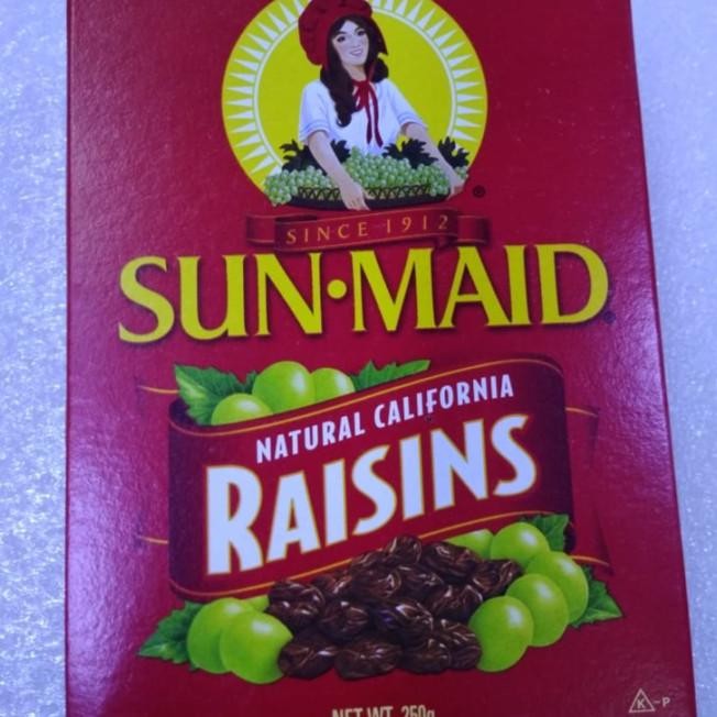 

Sun Maid Raisins / Kiss