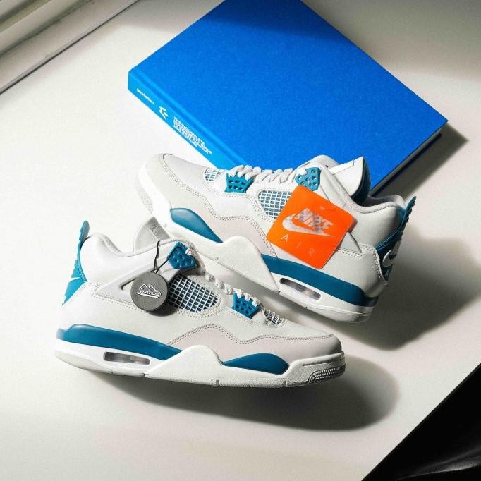

BLUE- AIR JORDAN 4 RETRO MILITARY BLUE 2024 (100% AUTHENTIC)