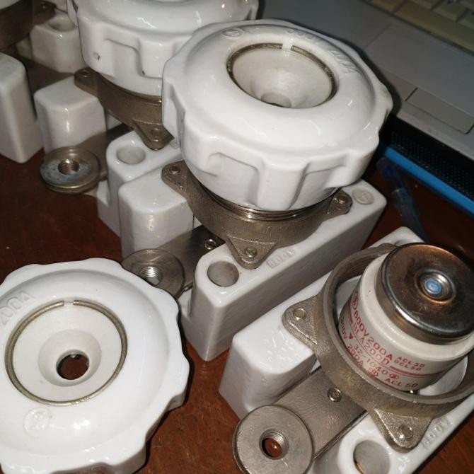 [ Tt88 ] Rumah Fuse Fuji/Holder Fuse Bla 200A Fuji Electric Komplit Fuse Bla 2