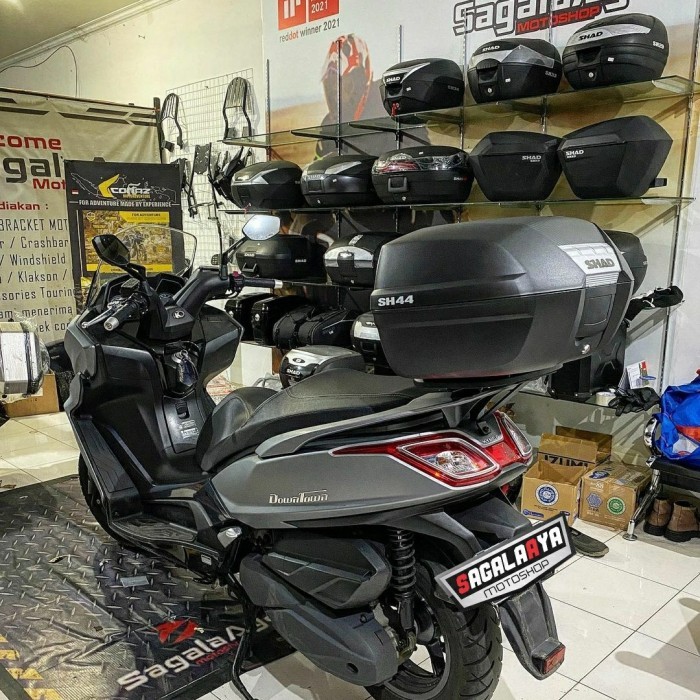 BRACKET SHAD KYMCO DOWNTOWN 250 250I TOP CENTER BOX MOTOR ORIGINAL