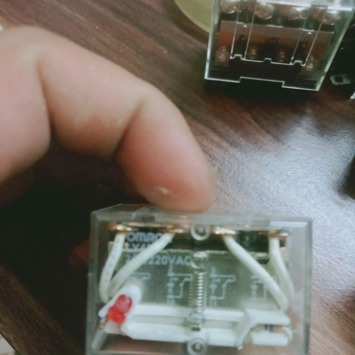 RELAY OMRON LY4N 220VAC/RELAY LY4N 220VAC OMRON ORIGINAL