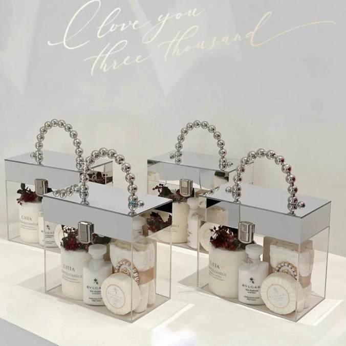 

BEBAS ONGKIR - Tas Kotak Hampers Hadiah Pernikahan Akrilik Bambu Portabel