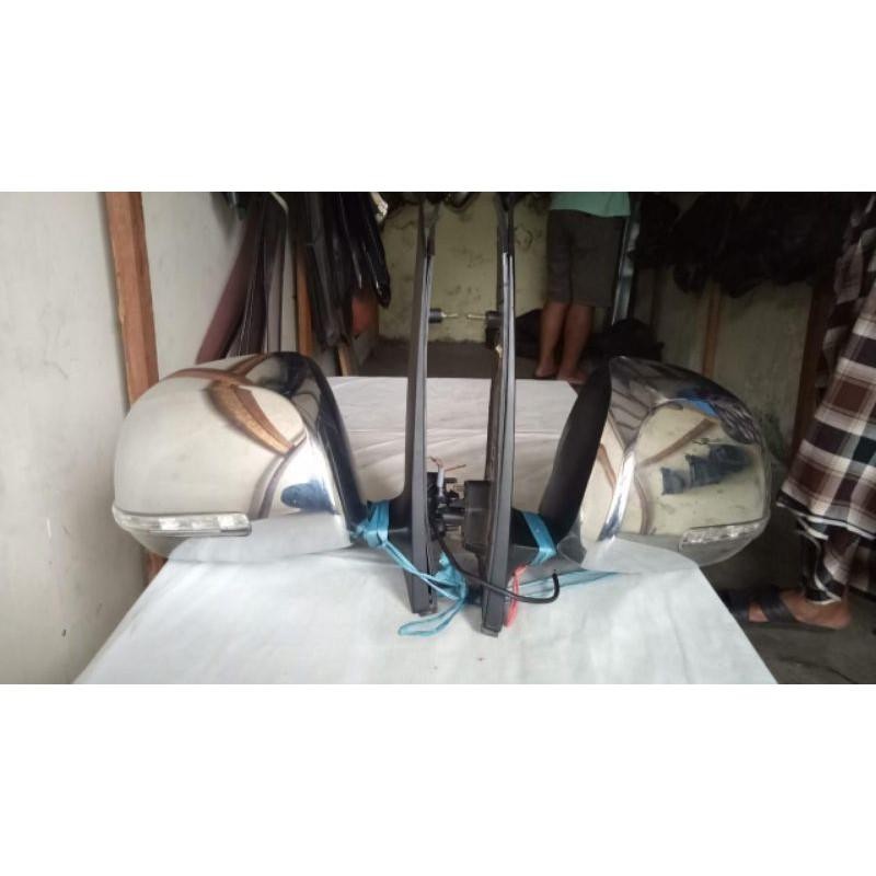 Spion Mobil Kijang Innova Tahun 2011-2013 Sepasang