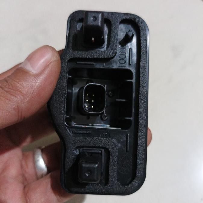 CAMERA MUNDUR KAMERA PARKIR MOBIL AVANZA XENIA TAHUN 2022 ORIGINAL