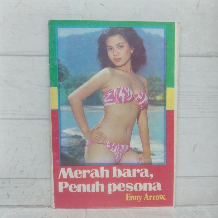 Enny Arrow Merah Bara Penuh pesona BUKU Langka