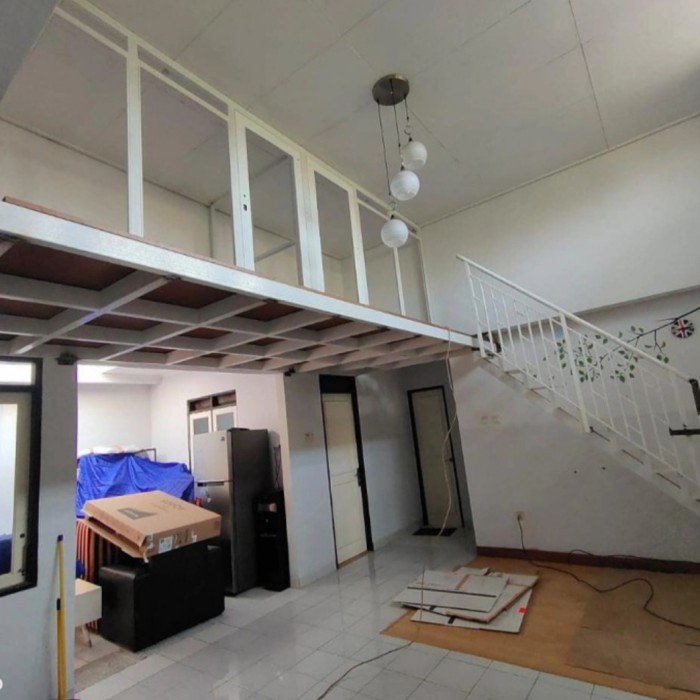 mezzanine indoor lantai