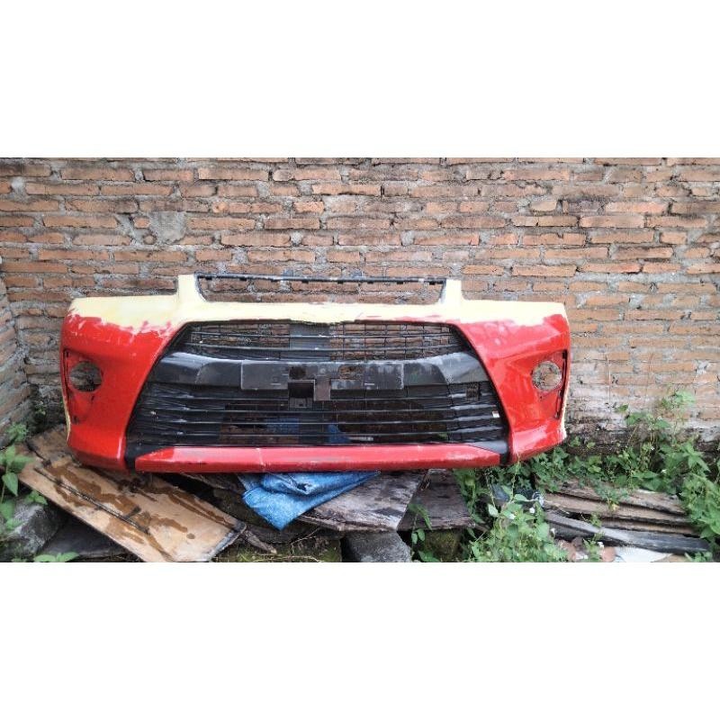 Bemper Grandmax Costum Calya