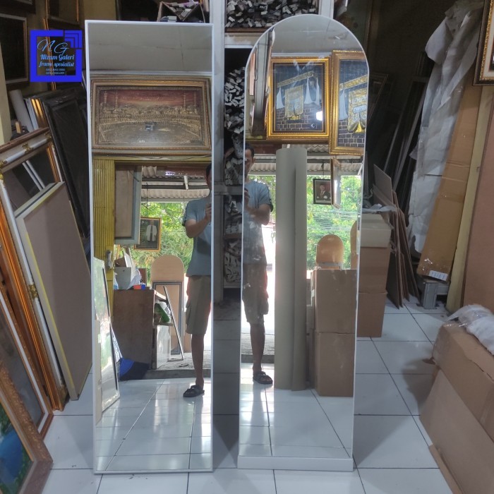 Cermin Standing Cermin Full Body Cermin Oval 50X150 Cm Lampu 3 Mode
