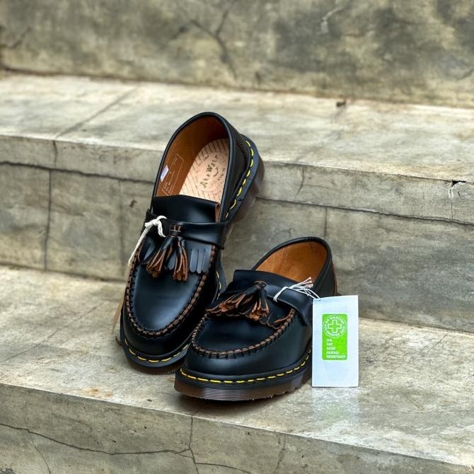 Dr. Martens Adrian Tassel Vintage Quilon Black MADE IN ENGLAND P67T