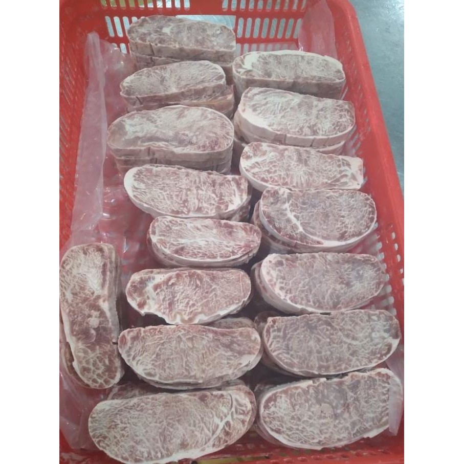 

Terbaru Beef Steak Wagyu Striploin / Sirloin Meltique 200Gr - 1 Pcs