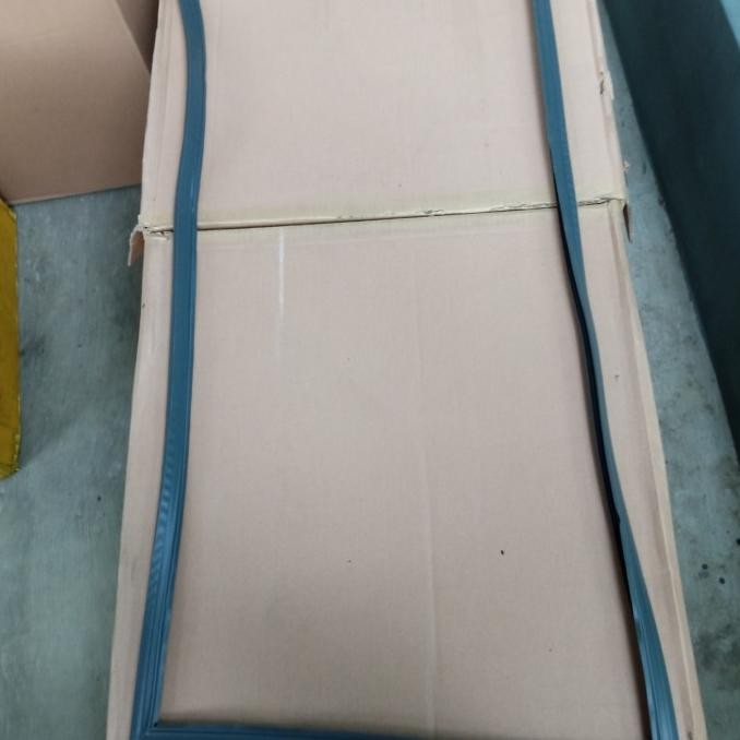 Karet Magnet Pintu Kulkas Sharp 2 Pintu Bagian Bawah Original H85S
