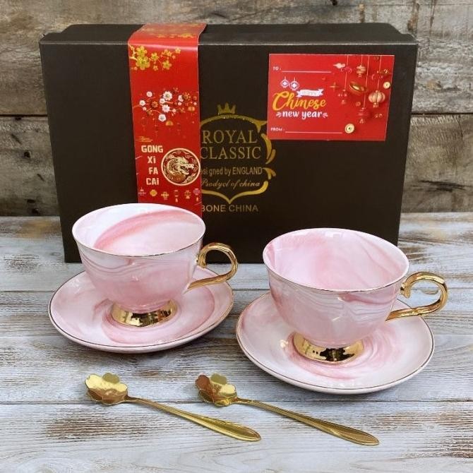

PetiteMaison Hampers IMLEK Piring Mangkok Cangkir Keramik Souvenir gong xi fa cai FS