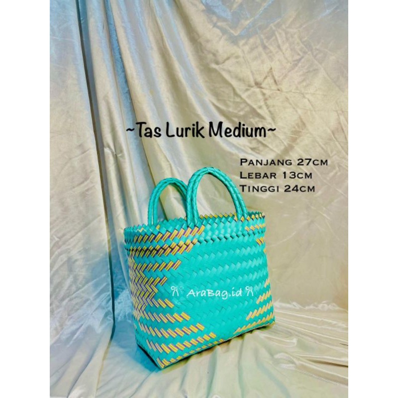 

tas anyaman Lurik size M(mediun / sedang) Murah berkualitas/tas hajatan/tas kondangan/tas berkat/hampers lebaran