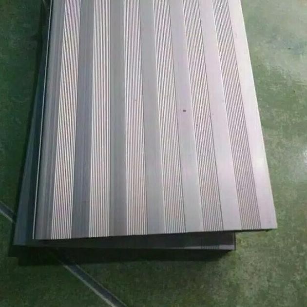 FRAME BAHAN NEON BOX ALUMINIUM/RANGKA NEON BOX BATANGAN 13 CM