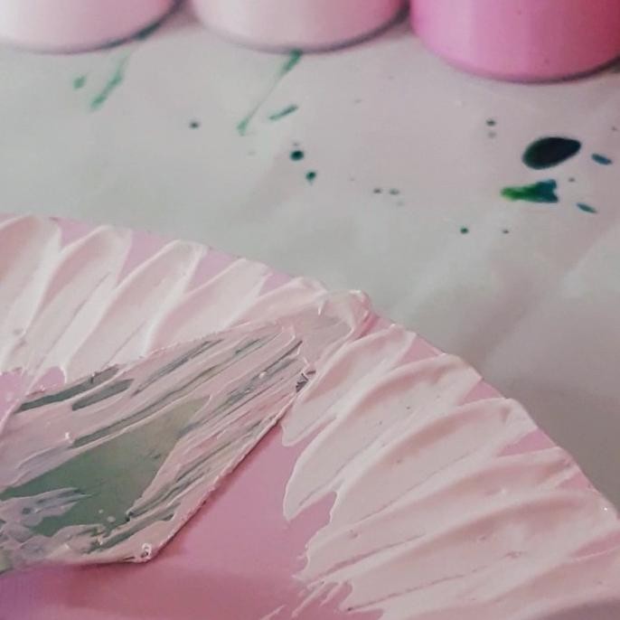 

Basic White Acrylic Paint 100ml by MAKERS GVS