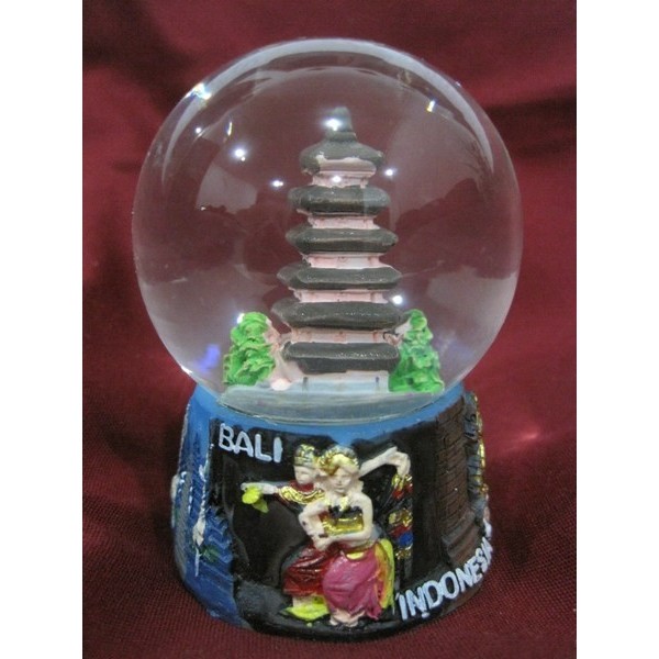 Snow Globe dari negara Indonesia 3