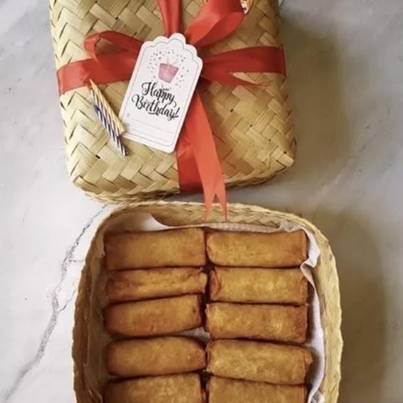 

Lumpia Semarang - uk kecil (Paket Besek isi 10 biji) BS81