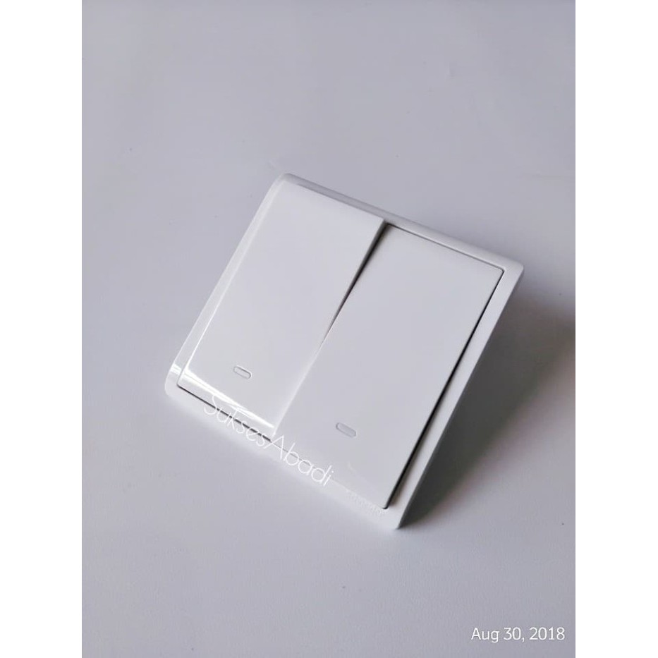 Diskon Saklar Double / Seri Pieno Schneider