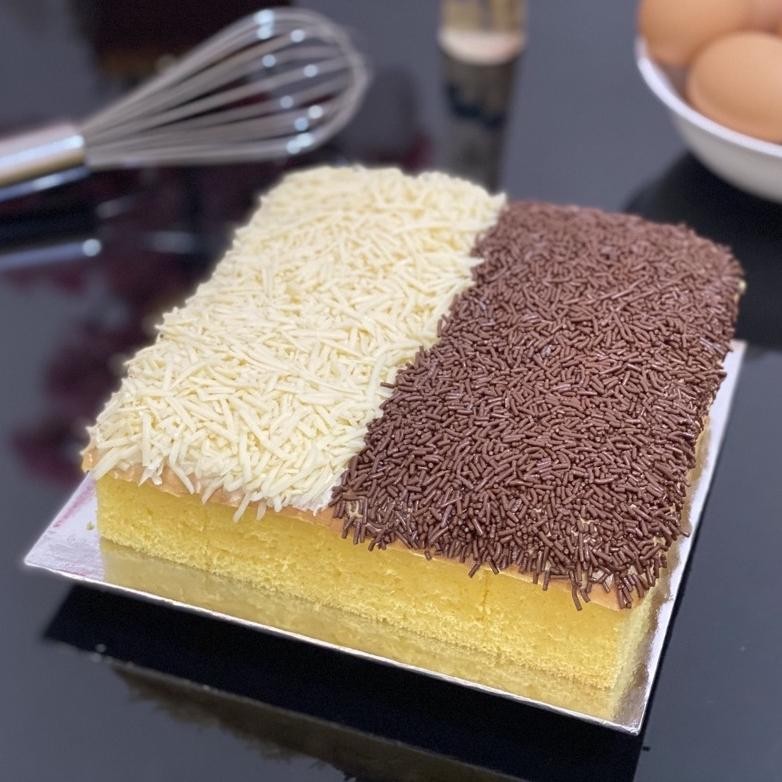 

Bolu Jadul Mix Coklat Keju (20 x 20)