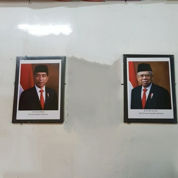 

Terlaris Bingkai Pigura Frame Foto Presiden Dan Wakil 35X50 Cm New