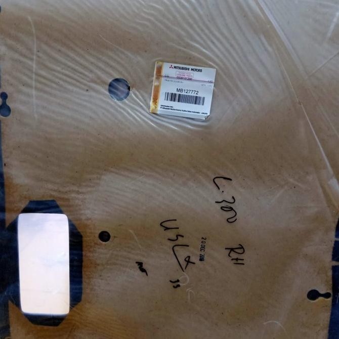 DOOR TRIM DOORTRIM PANEL PINTU HARBOT COLT L300 L 300 KANAN (R/H) ASLI ORIGINAL DAN TERPERCAYA