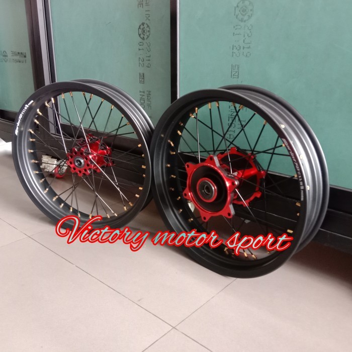 VELG SET V ROSSI SUPERMOTO CRF 150 300 350 17
