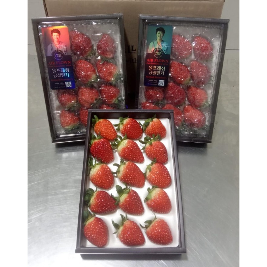 

Strawberry / Buah Strawberry Ahjumma Korea Fresh Import