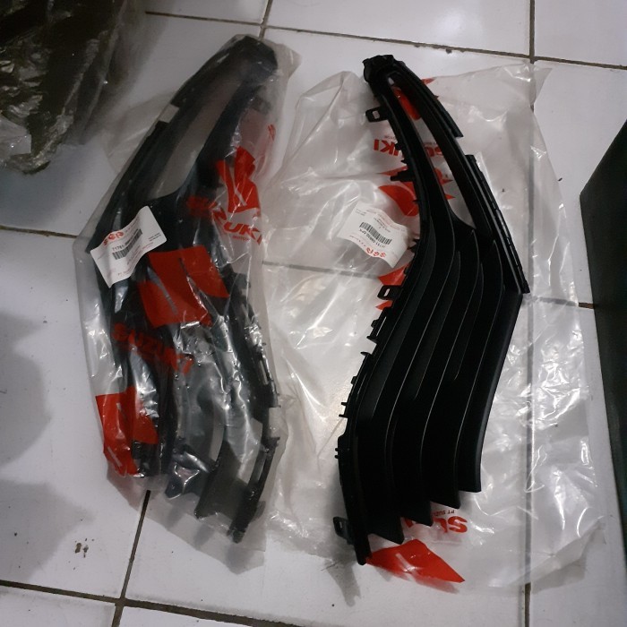 cover foglamp led ertiga dreza