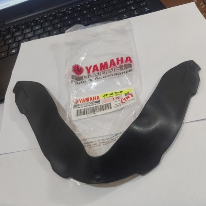 TERMURAH KARET ATAS LAMPU STOP BELAKANG NMAX OLD 2015-2019 ORI YAMAHA