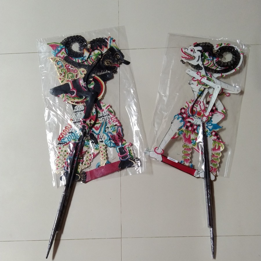 WAYANG KULIT HANOMAN DAN GATOTKACA