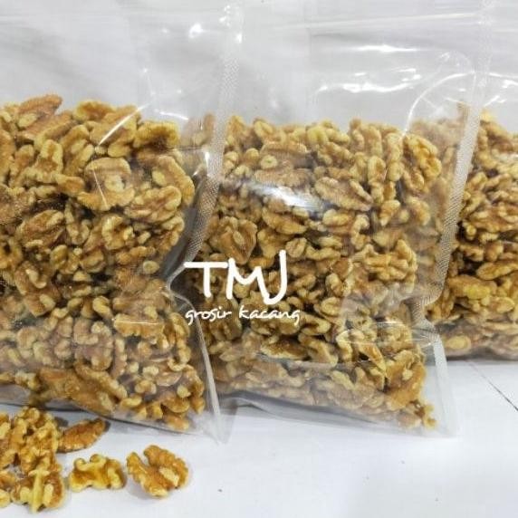 

KACANG WALNUT MENTAH PREMIUM 250 gr