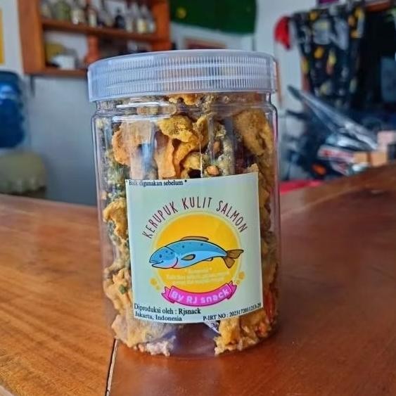 

Cemilan Keripik Kulit Ikan Salmon Salted Egg 125gr Makanan Seafood Toples Food