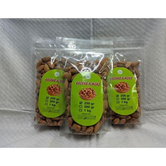 

Kacang Almond kupas ukuran 500gr