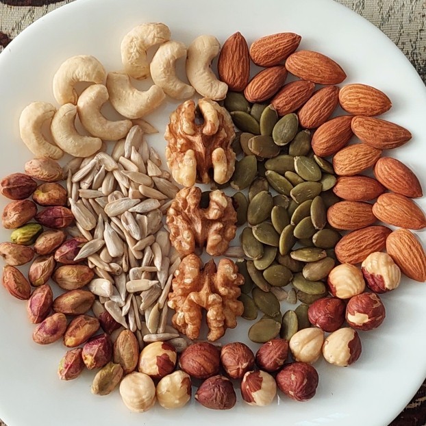 

ROASTED MIXED NUTS 650 GR