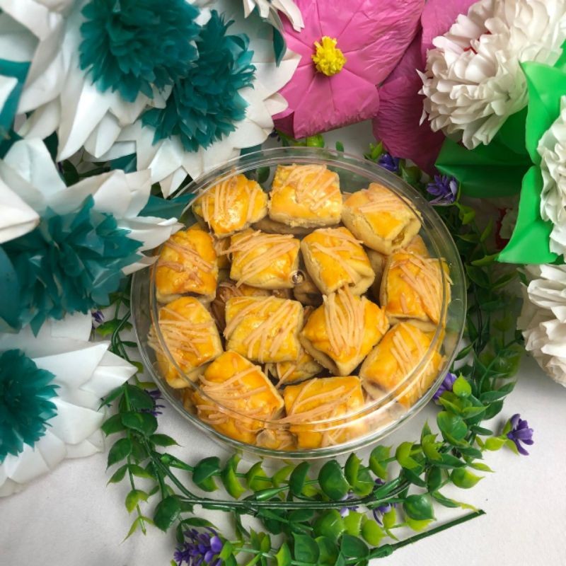 

Kue Kering nastar Lipat Nanas wisman Isi 500 gram toping keju homemade termurah / kue lebaran