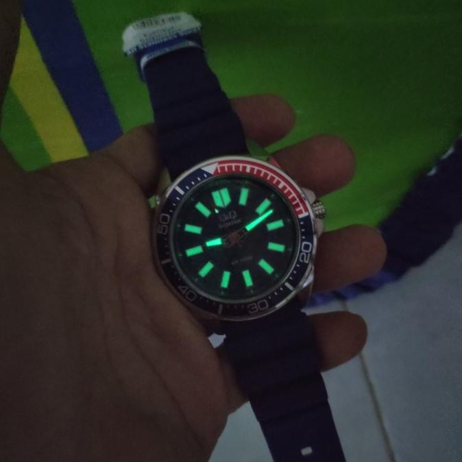 Q&Q QQ Superior Jam Tangan Pria Strap Karet Biru S374J302Y Original