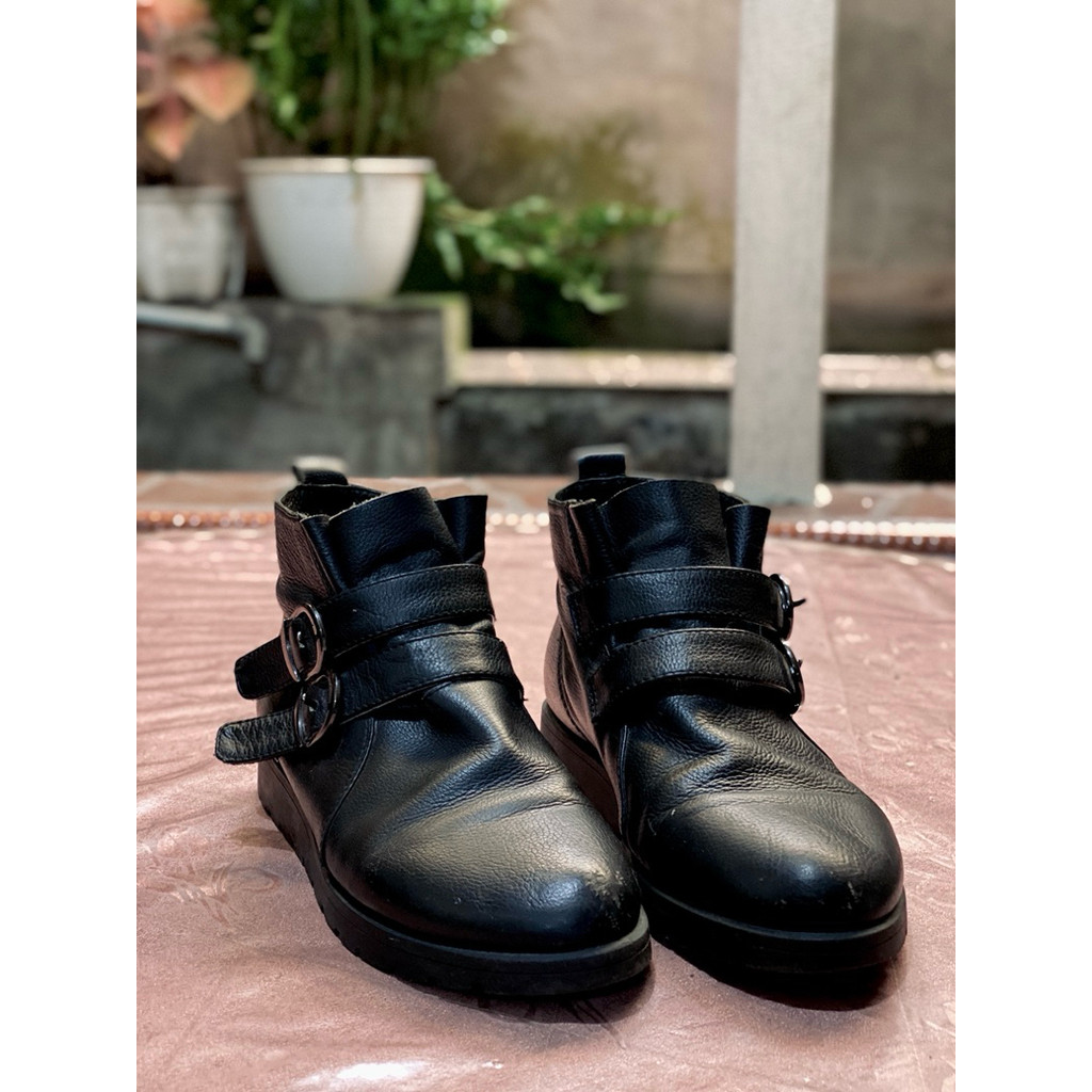 (Second) Boots kulit sapi asli, Size 36 Black
