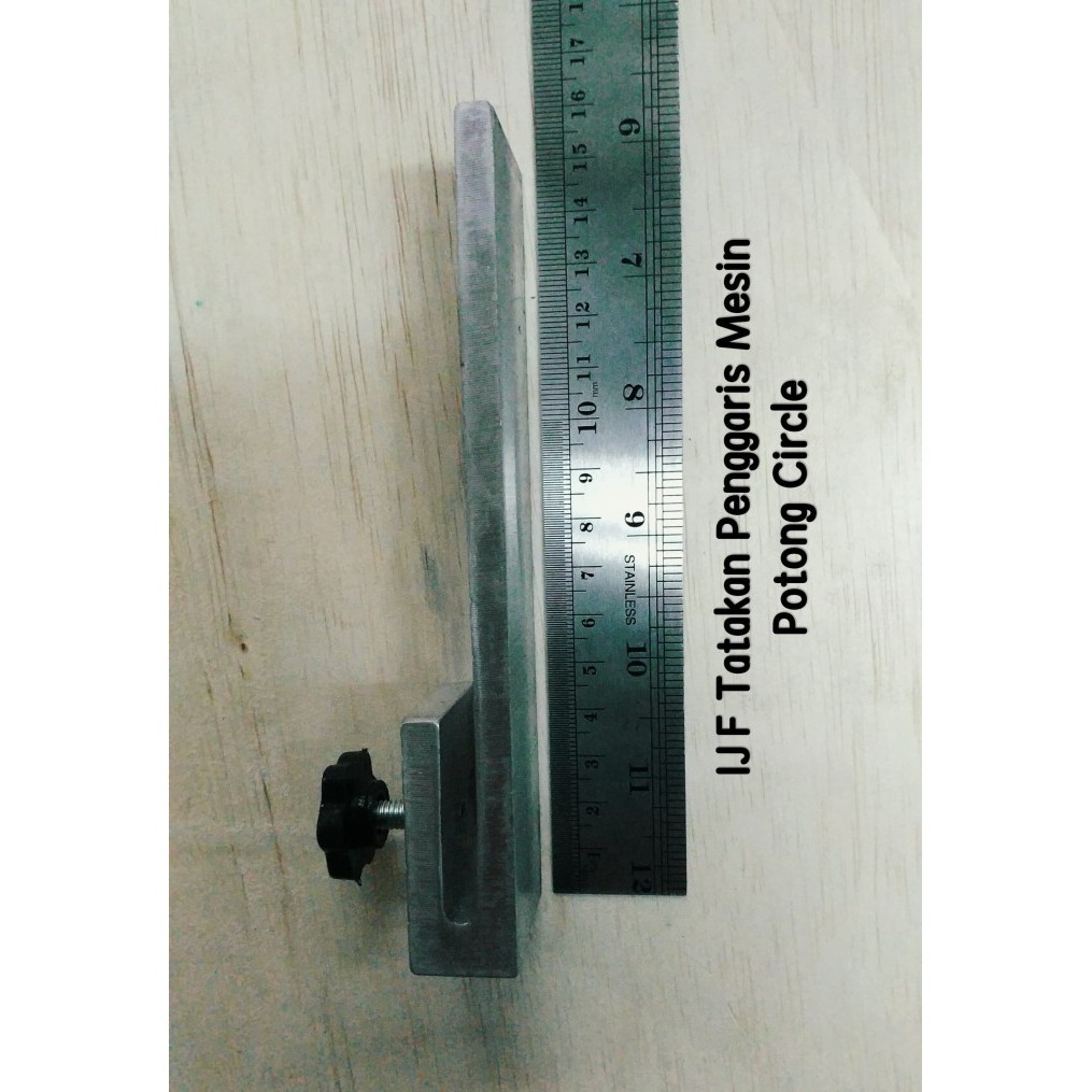 

Tatakan Penggaris Mesin Potong Circle