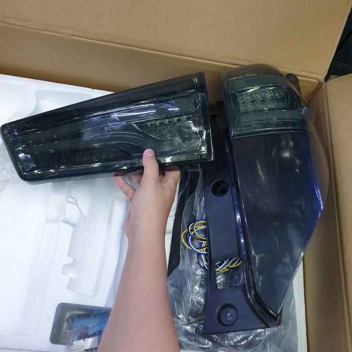 Stoplamp Innova Reborn Yz V3 Led Lampu Belakang Bmw Style